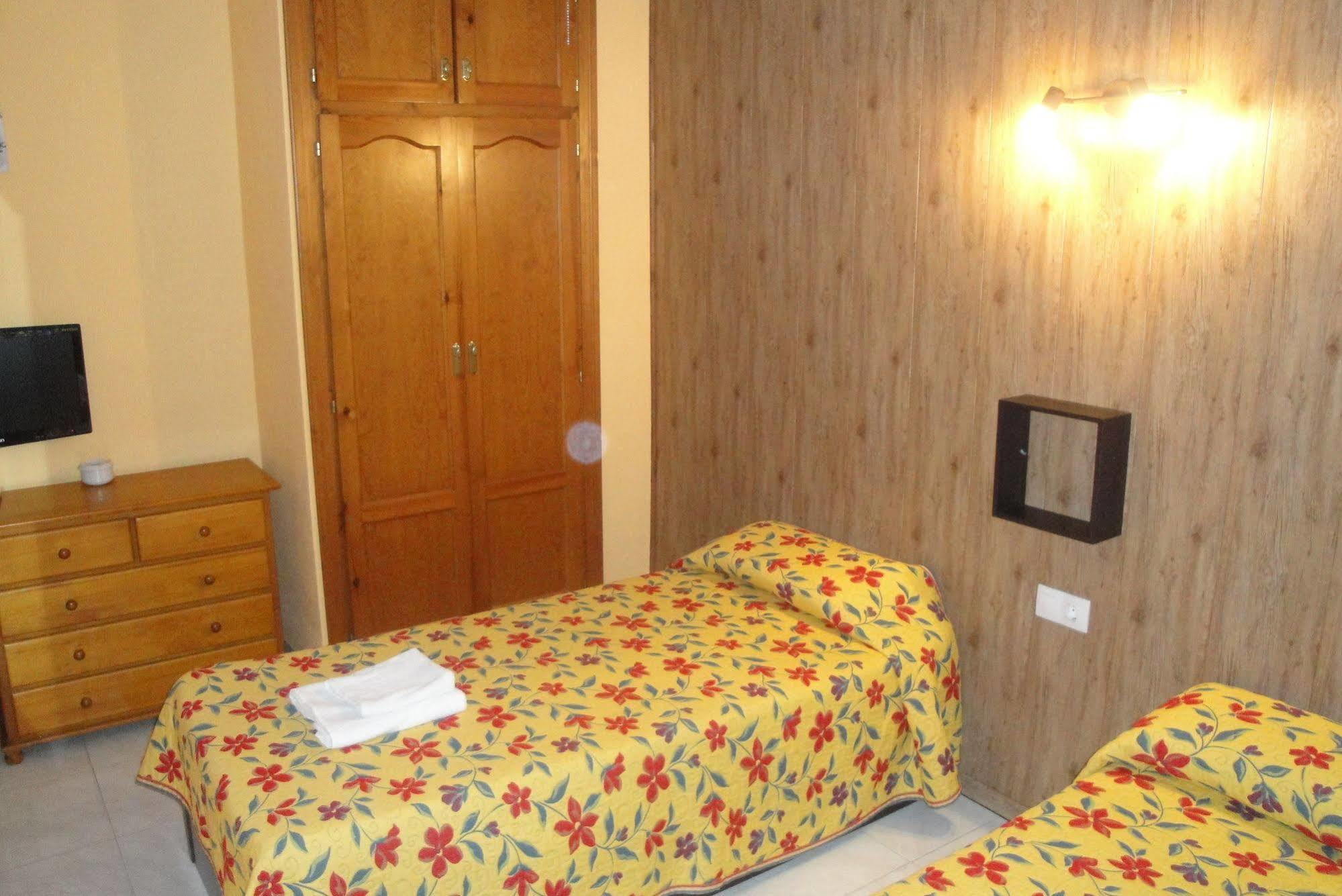 Hostal Cristina Дения Екстериор снимка