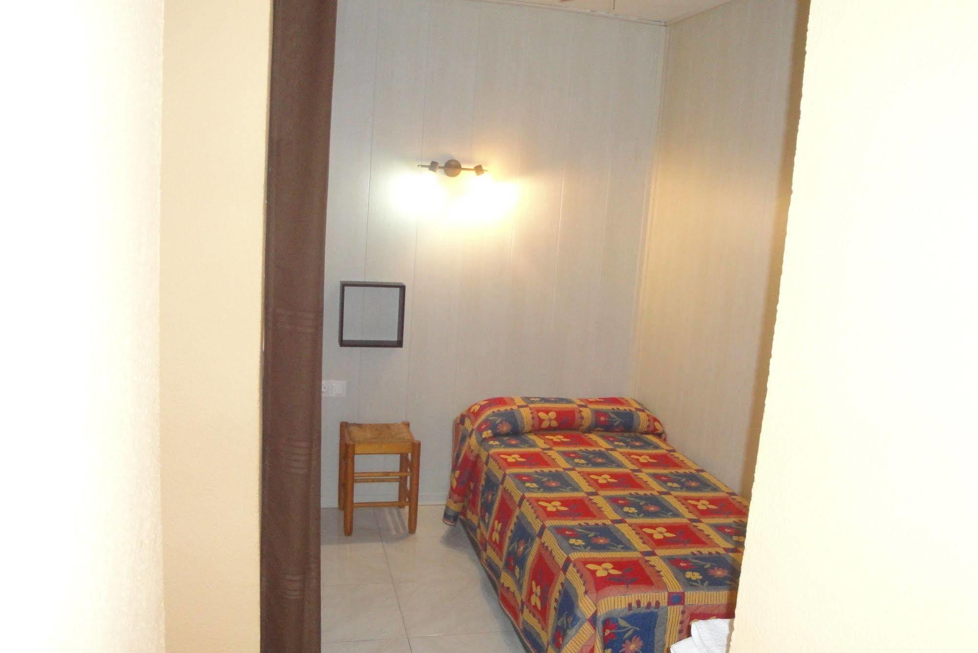 Hostal Cristina Дения Екстериор снимка